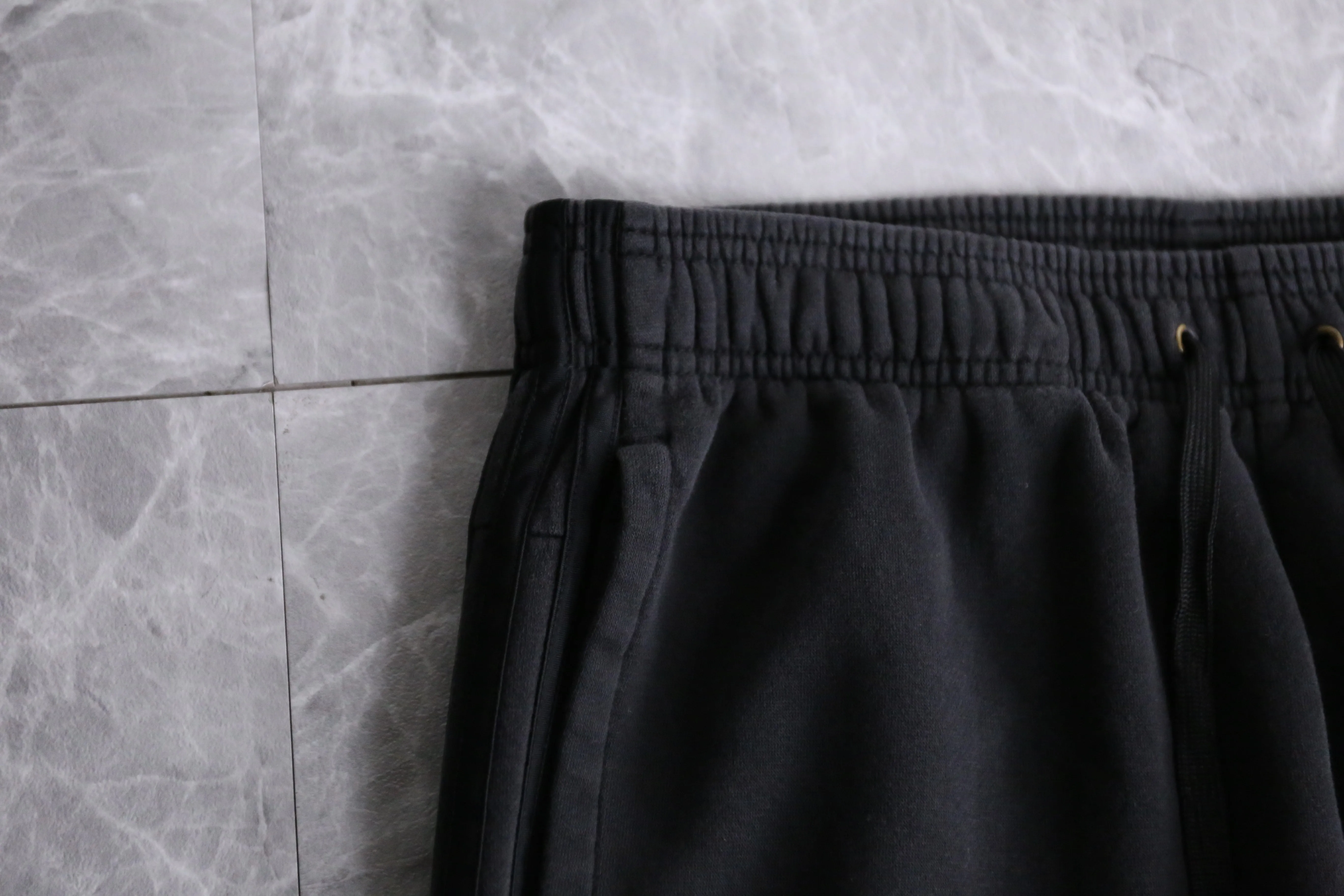 ”adidas“all black track pants