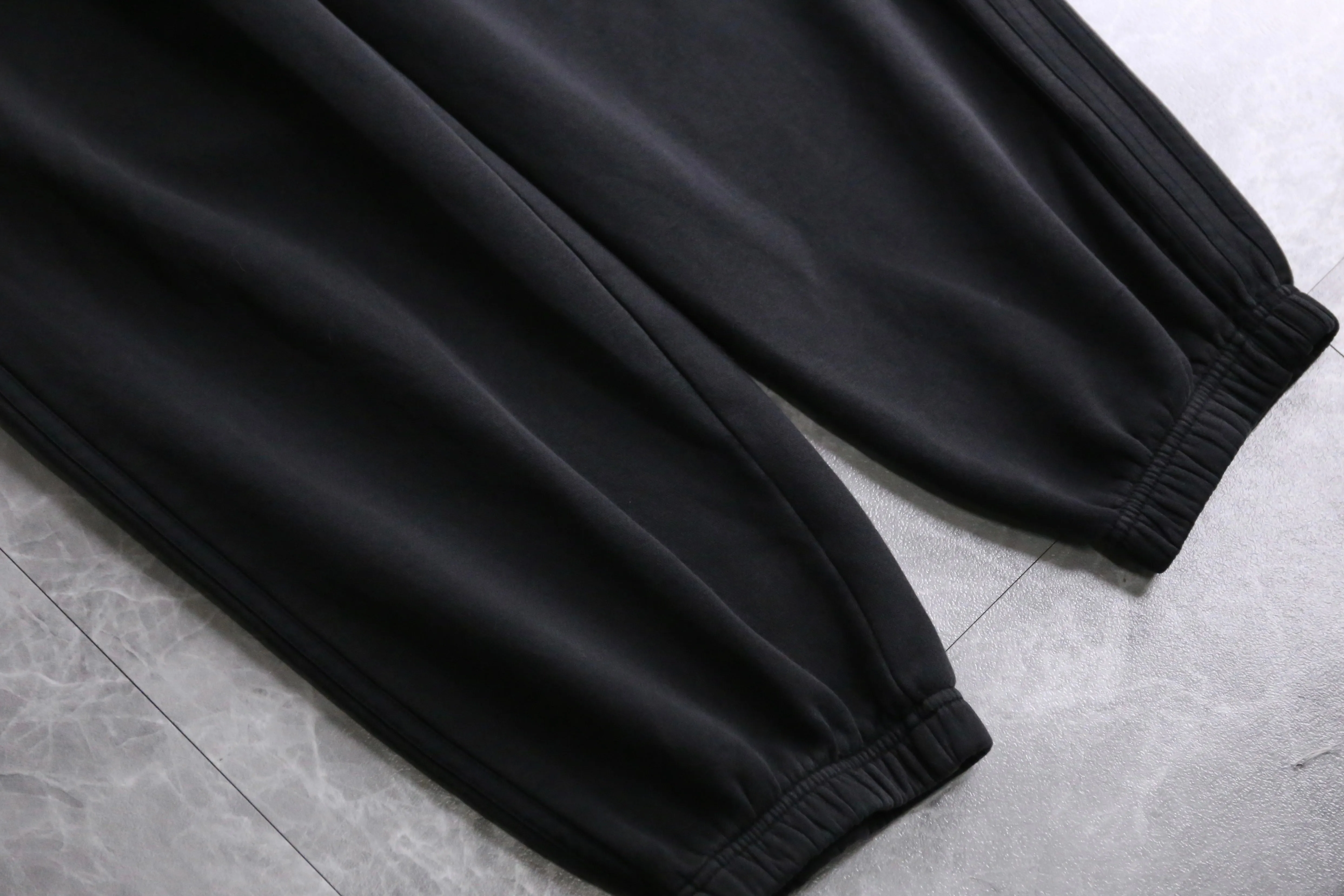 ”adidas“all black track pants