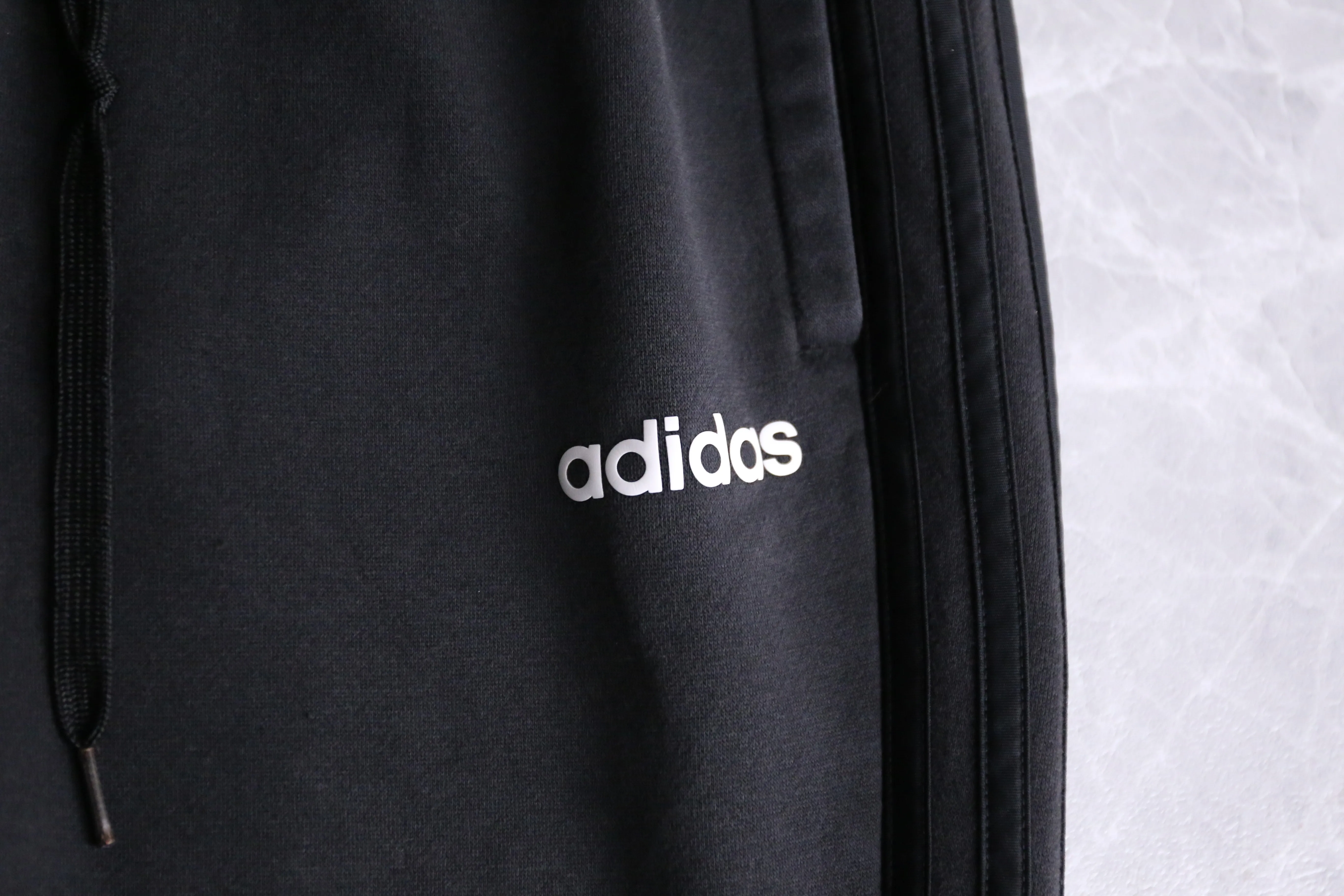 ”adidas“all black track pants