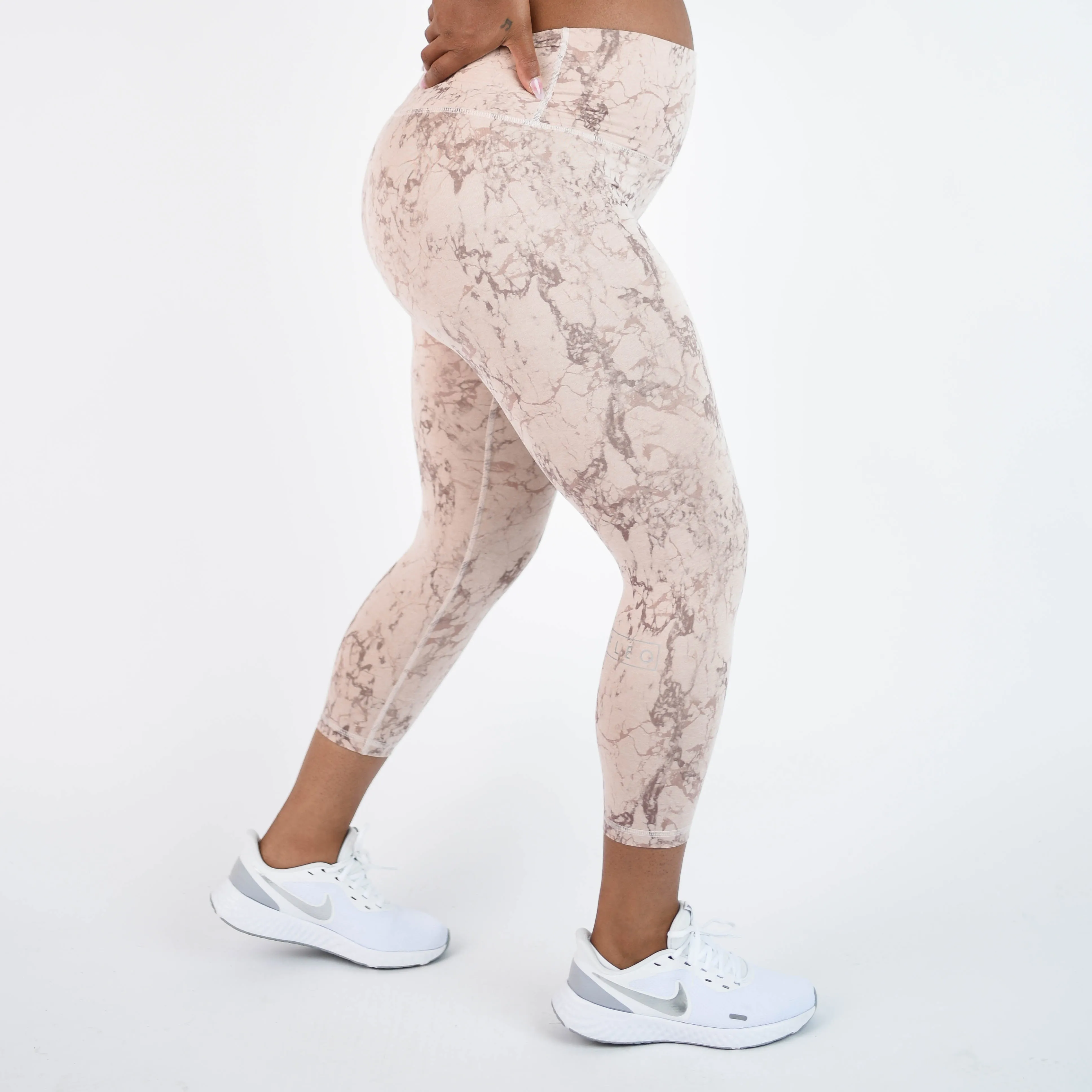 FLEO El Toro 21" Rose Marble Leggings