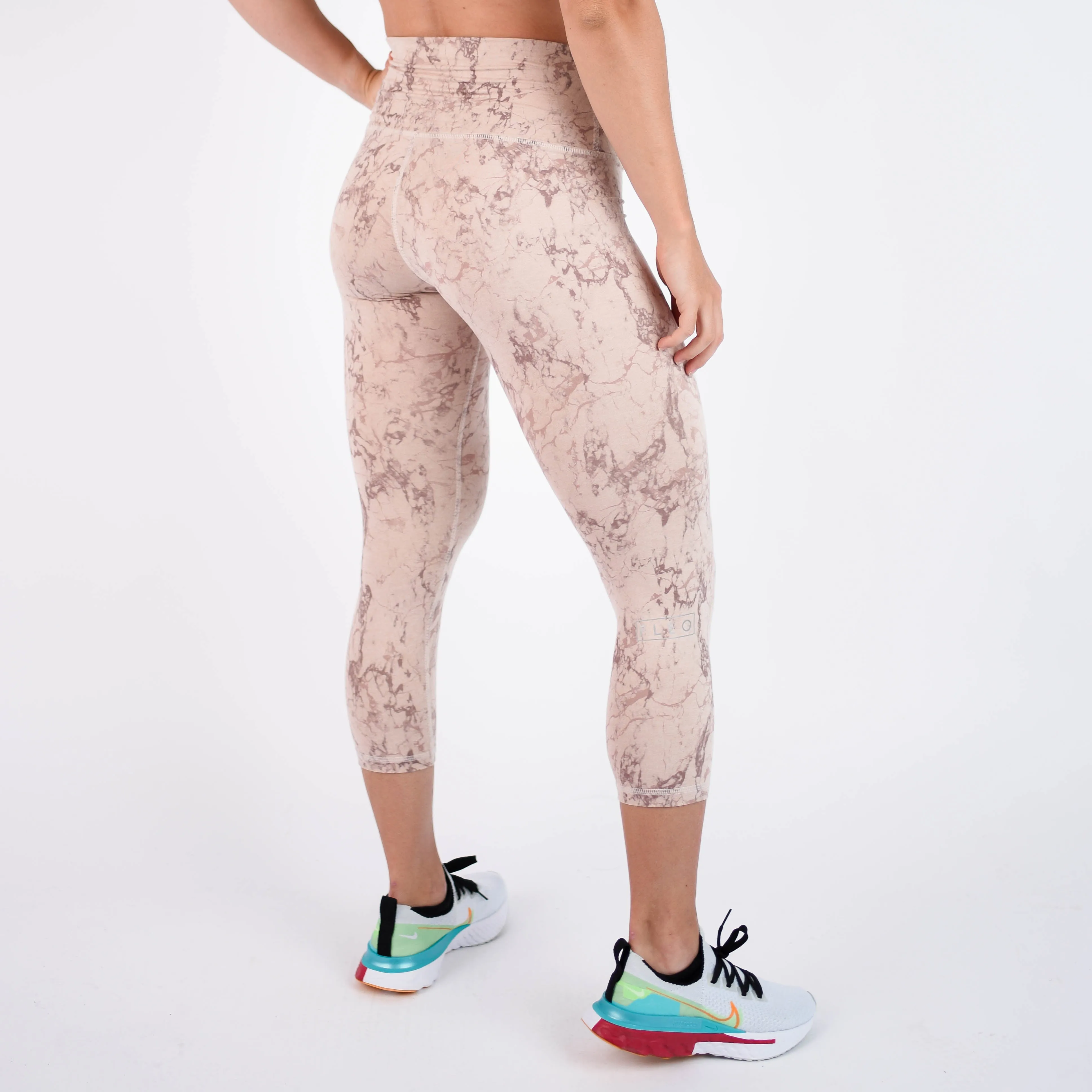 FLEO El Toro 21" Rose Marble Leggings