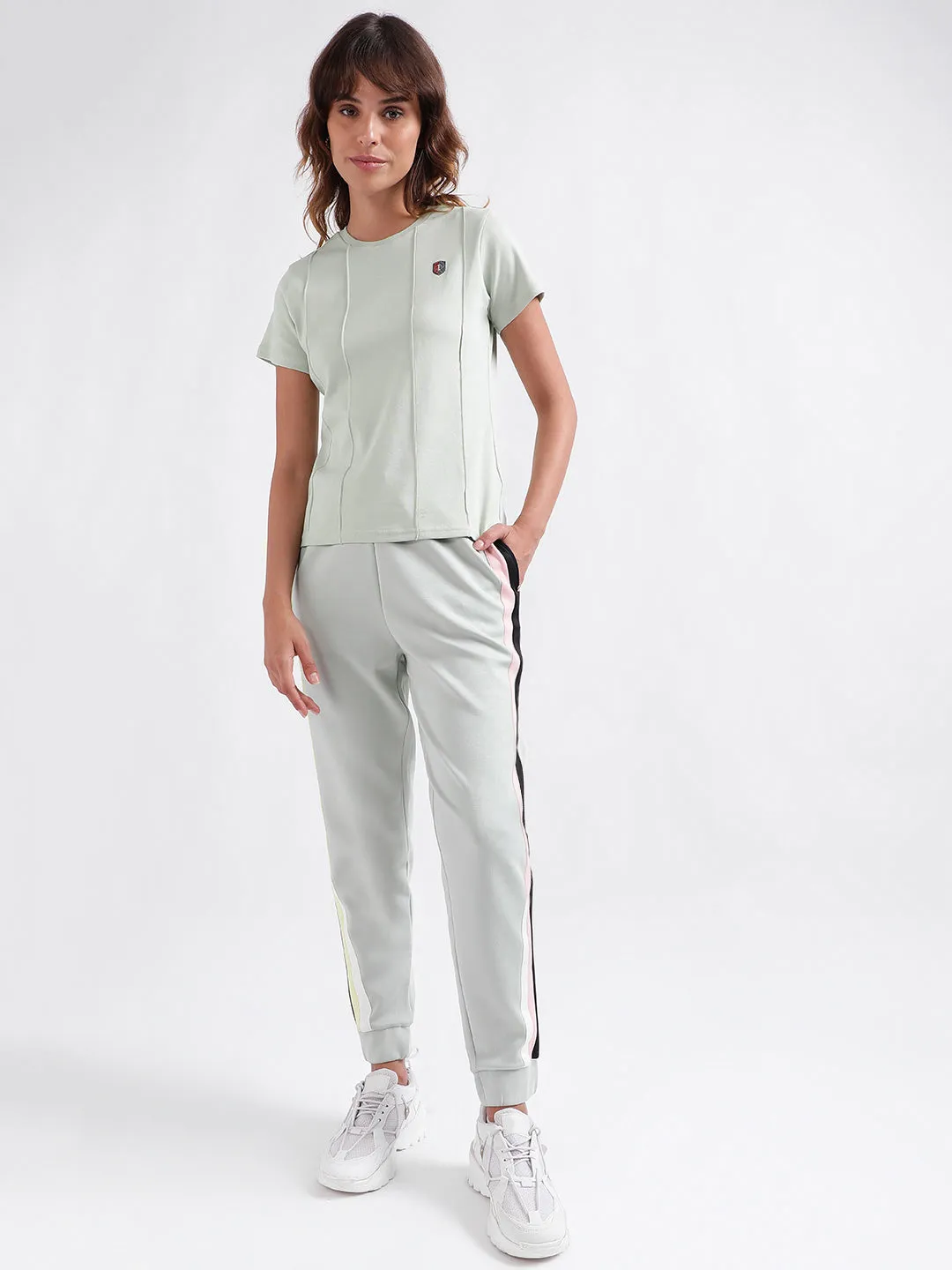 Iconic Women Green Solid Relaxed Fit Mid-Rise Trackpant