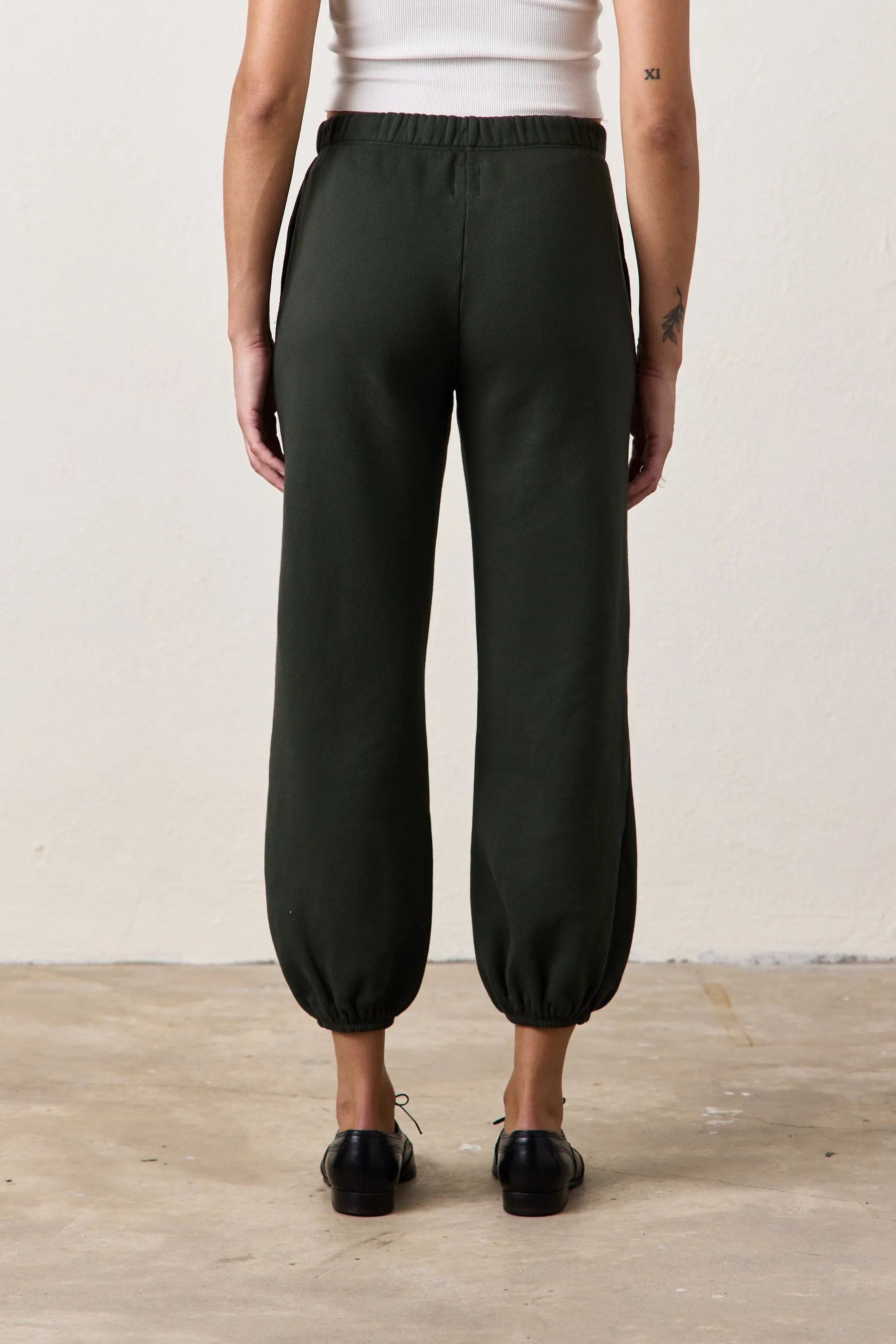 SHANE BILLOW SWEATPANT / DARK OLIVE