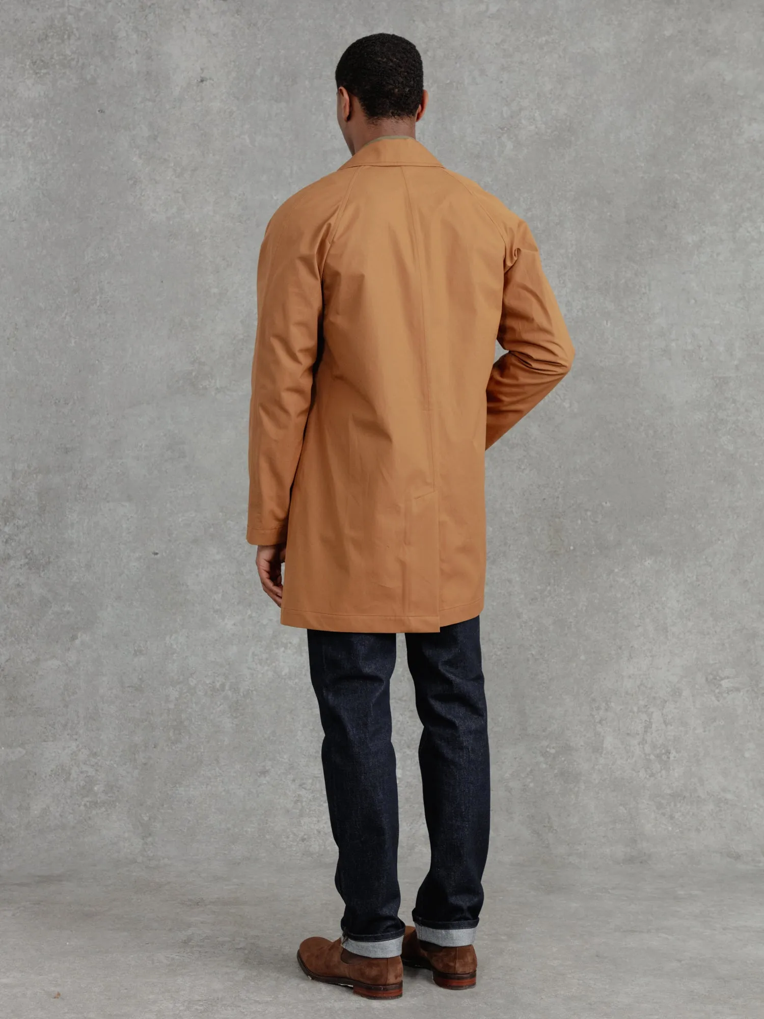 The Ventile® Raglan Raincoat - Cinnamon