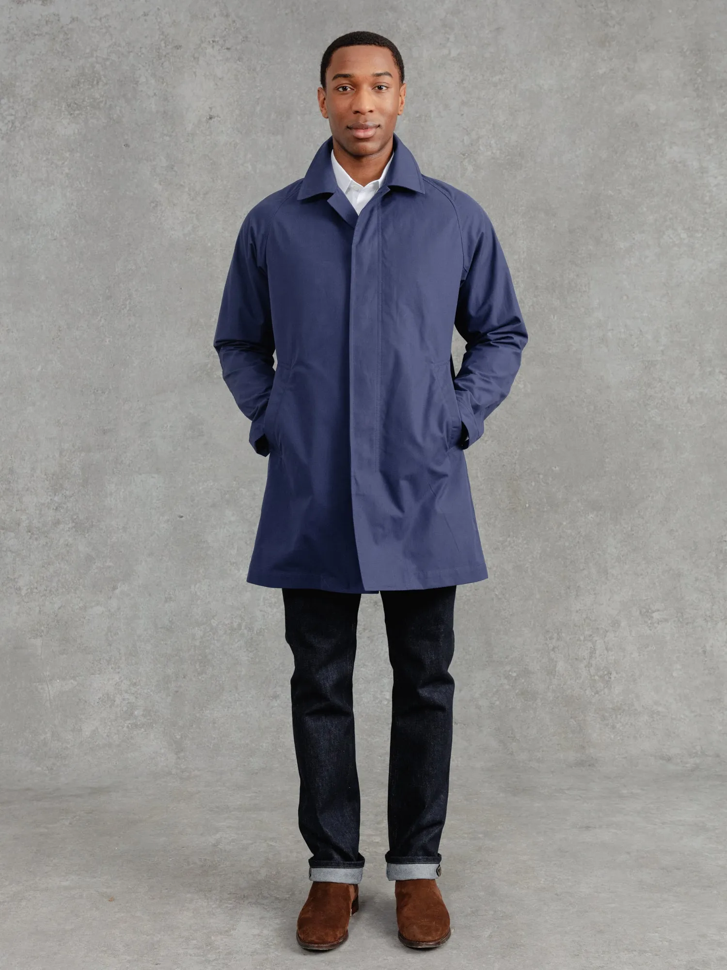 The Ventile® Raglan Raincoat - French Navy