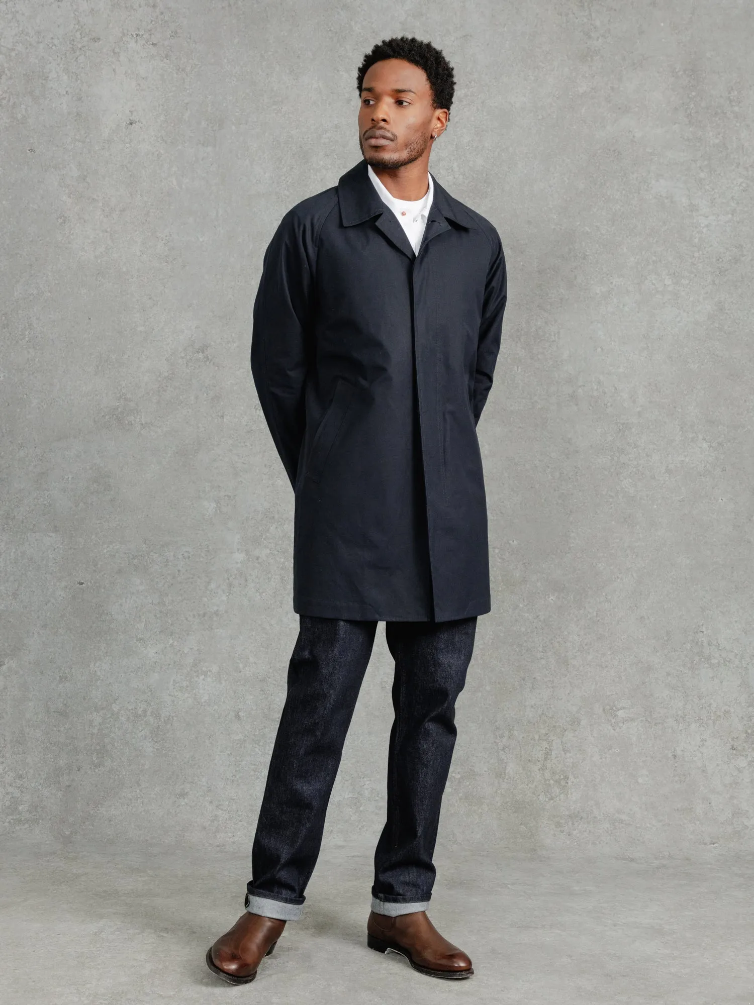 The Ventile® Raglan Raincoat - Ink