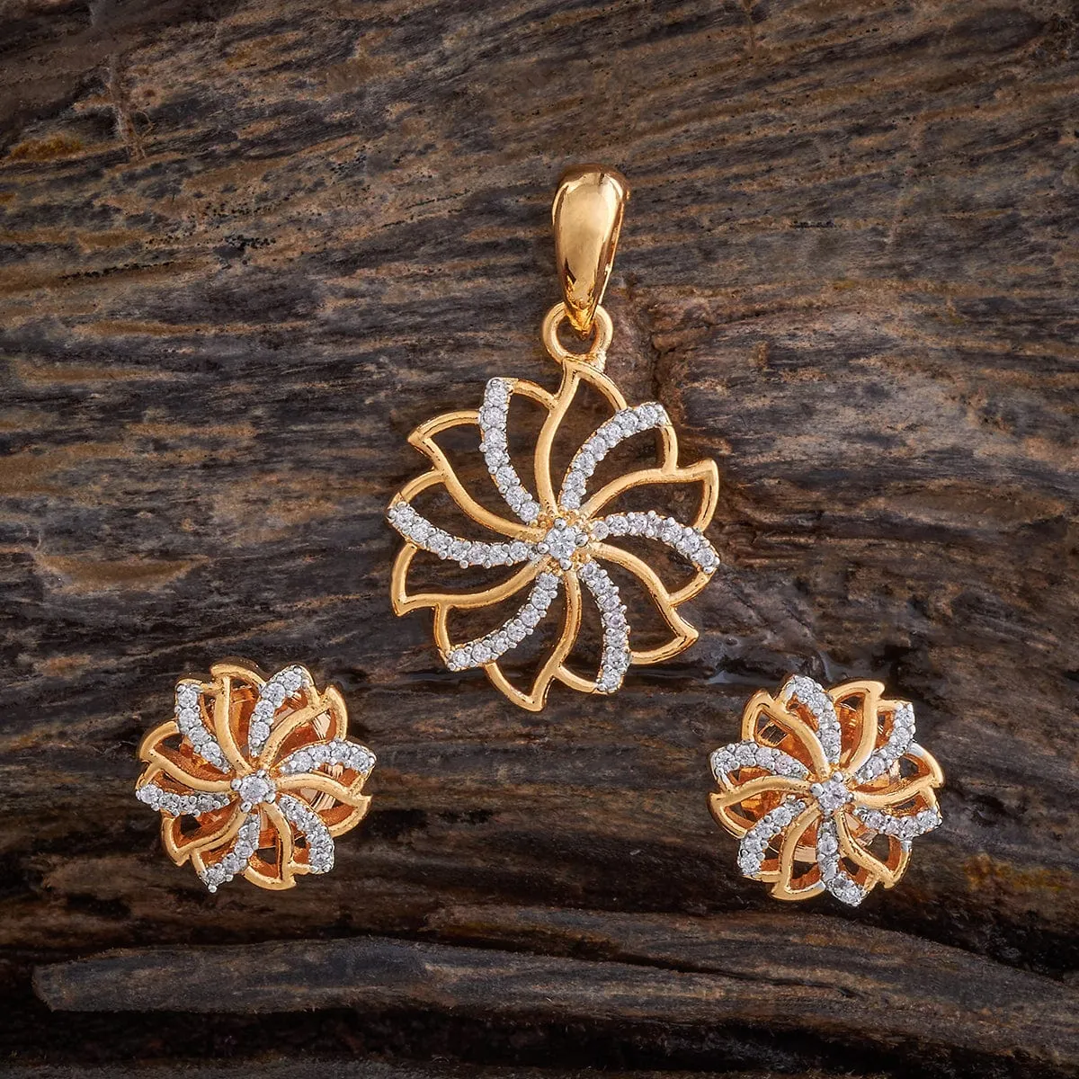 Zircon Pendant Earring 170656